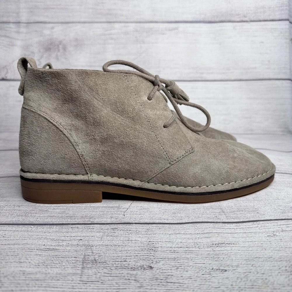 Hush Puppies Cyra Catelyn Suede Chukka Boots Taupe Grey Tassel Lace Up sz 9 FLAW